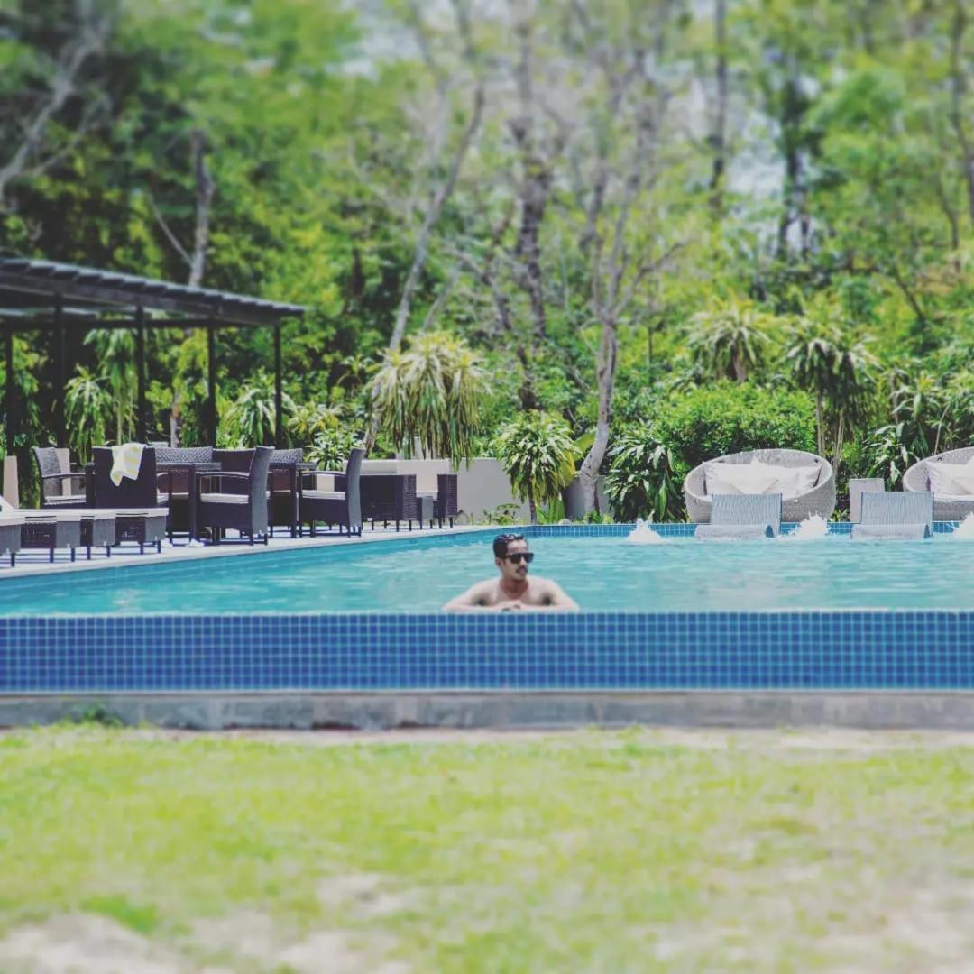 Miraaya Wellness Hotel Chitwan Luaran gambar