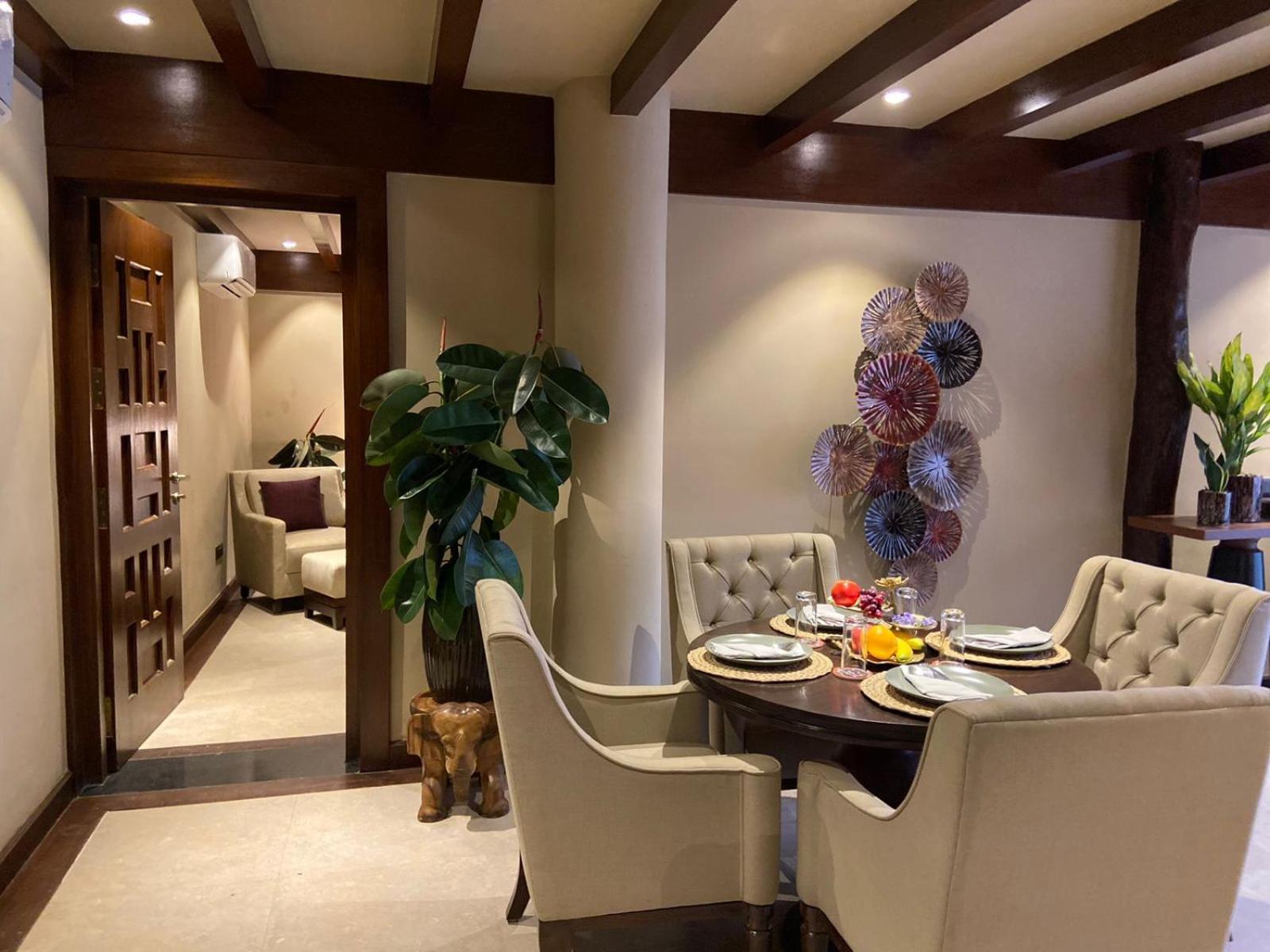 Miraaya Wellness Hotel Chitwan Luaran gambar