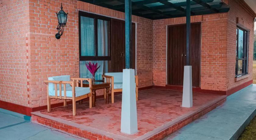 Miraaya Wellness Hotel Chitwan Luaran gambar