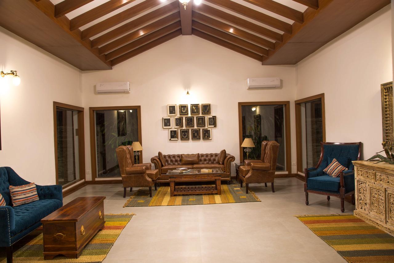 Miraaya Wellness Hotel Chitwan Luaran gambar