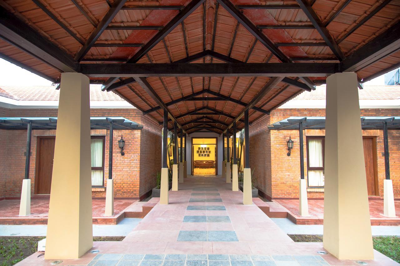 Miraaya Wellness Hotel Chitwan Luaran gambar
