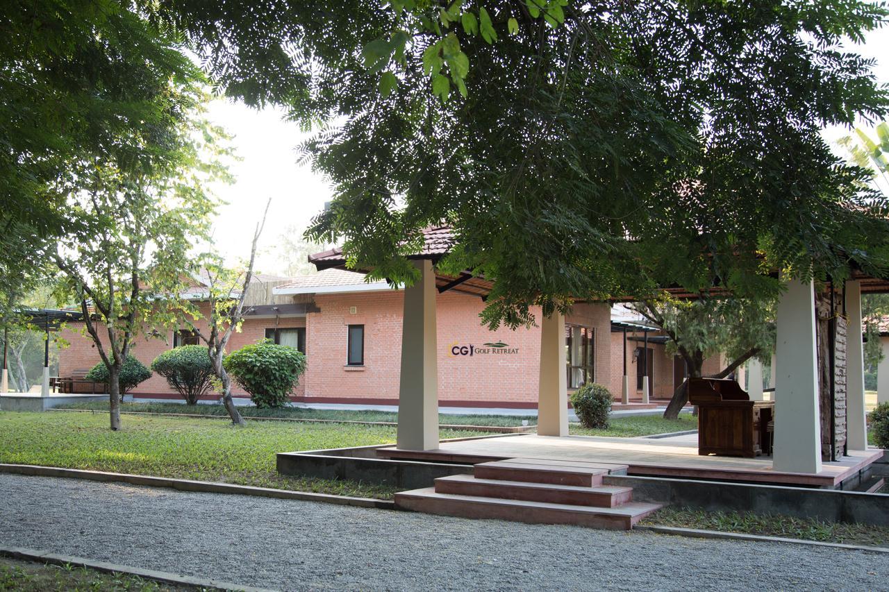 Miraaya Wellness Hotel Chitwan Luaran gambar