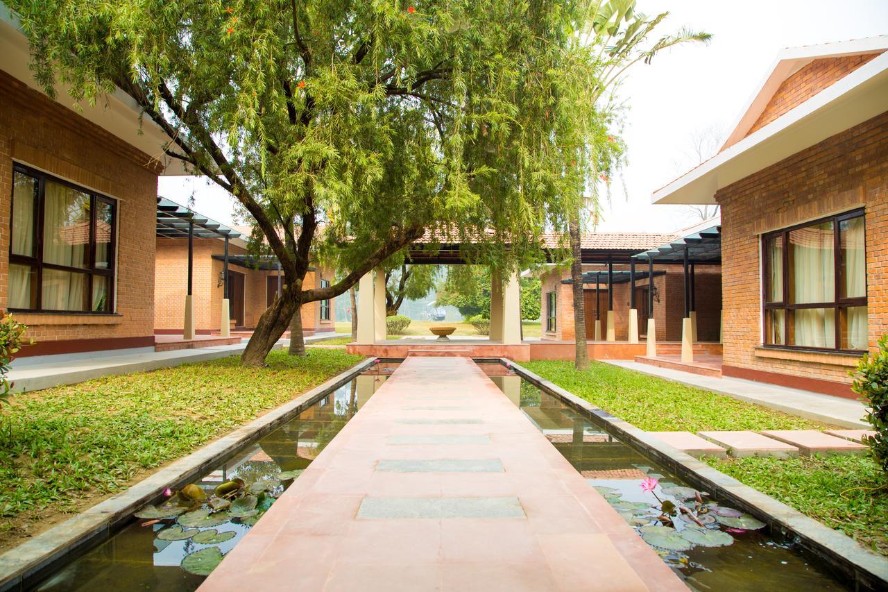 Miraaya Wellness Hotel Chitwan Luaran gambar
