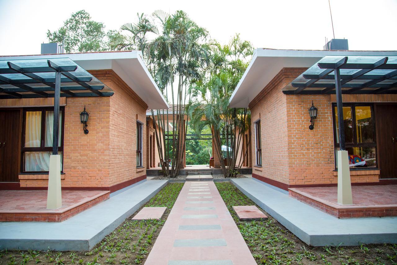 Miraaya Wellness Hotel Chitwan Luaran gambar